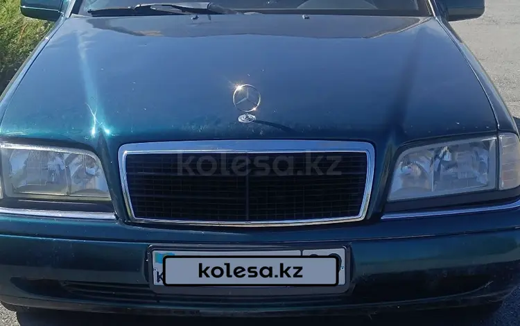 Mercedes-Benz C 200 1997 годаfor2 500 000 тг. в Караганда