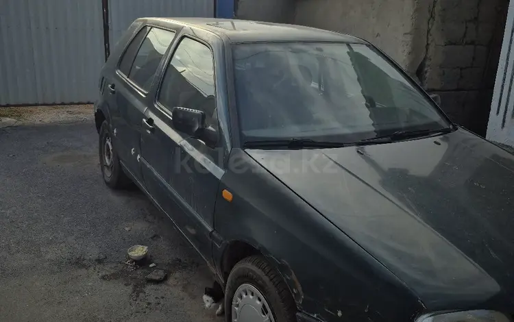 Volkswagen Golf 1996 года за 500 000 тг. в Алматы