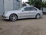 Mercedes-Benz E 320 2002 годаfor8 500 000 тг. в Астана