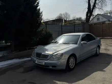 Mercedes-Benz S 320 1999 года за 3 050 000 тг. в Алматы – фото 11