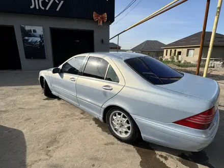 Mercedes-Benz S 320 1999 года за 3 050 000 тг. в Алматы – фото 3