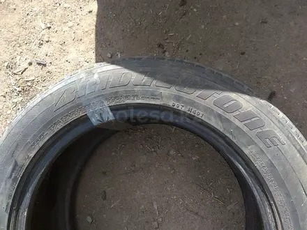 ОДНА шина 255/55 R18 — "Bridgestone Dueler H/L 400 RunFlat" (Япон за 10 000 тг. в Астана – фото 4