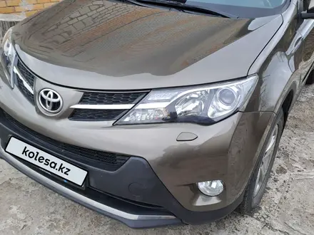 Toyota RAV4 2015 года за 11 300 000 тг. в Караганда – фото 2