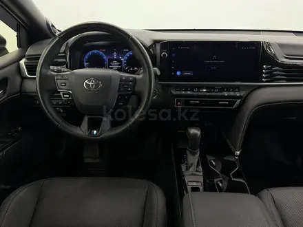 Toyota Camry Luxe 2025 года за 19 800 000 тг. в Астана – фото 9