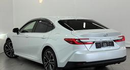 Toyota Camry Luxe 2025 годаүшін19 800 000 тг. в Астана – фото 2