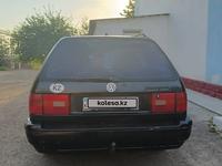 Volkswagen Passat 1994 годаүшін1 700 000 тг. в Сарыагаш