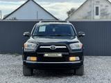 Toyota 4Runner 2013 годаүшін18 350 000 тг. в Актобе – фото 2