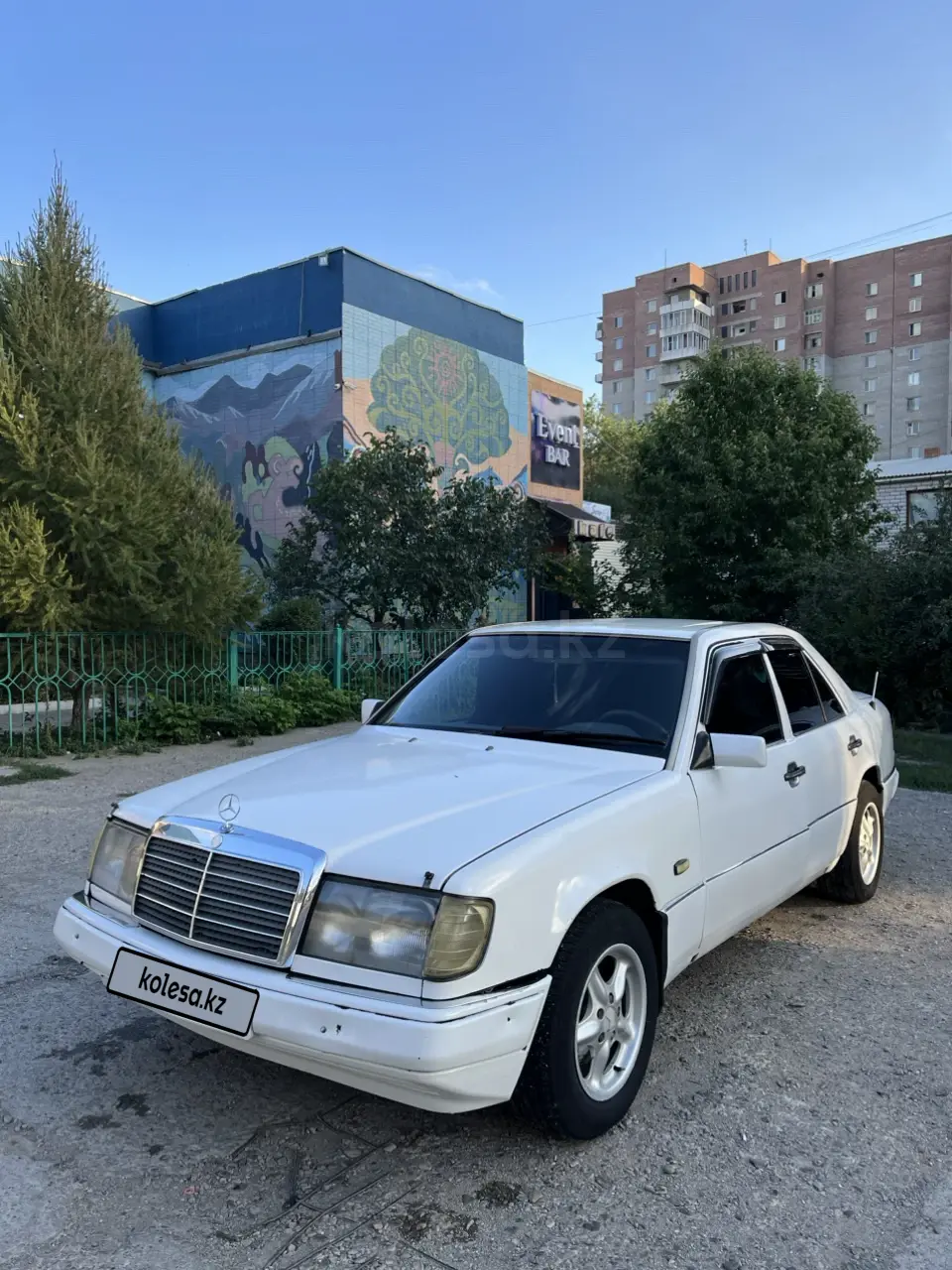 Mercedes-Benz E-Class, 1993