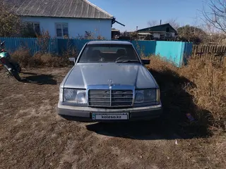 Mercedes-Benz E 230