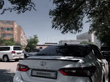 Toyota Camry 2021 года за 10 500 000 тг. в Актау – фото 7