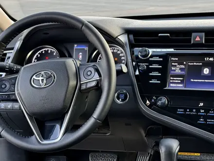 Toyota Camry 2020 года за 12 500 000 тг. в Алматы – фото 12