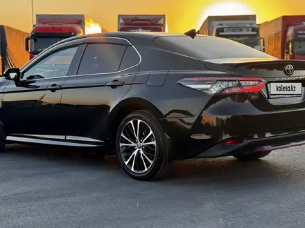Toyota Camry 2020 года за 12 500 000 тг. в Алматы – фото 6