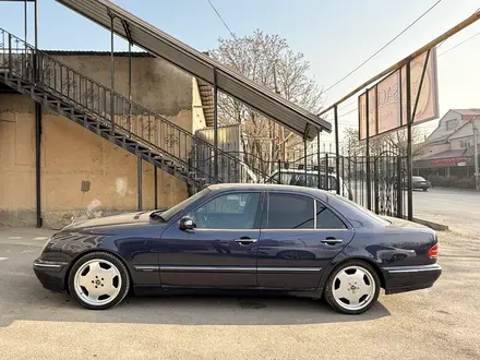 Mercedes-Benz E 320 1999 года за 3 999 999 тг. в Шымкент – фото 6