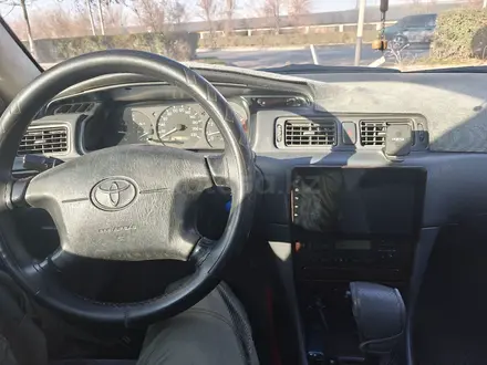 Toyota Camry 1999 года за 3 500 000 тг. в Шымкент – фото 4