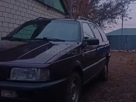 Volkswagen Passat 1993 года за 1 750 000 тг. в Уральск – фото 2