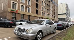 Mercedes-Benz E 320 1998 года за 3 750 000 тг. в Астана