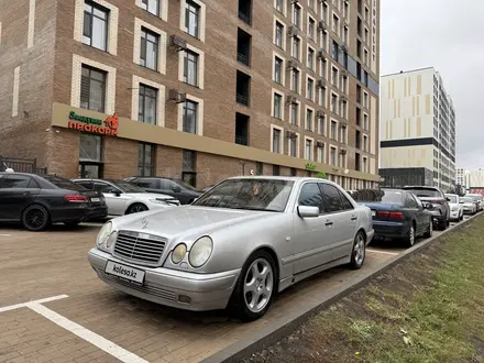 Mercedes-Benz E 320 1998 года за 3 750 000 тг. в Астана