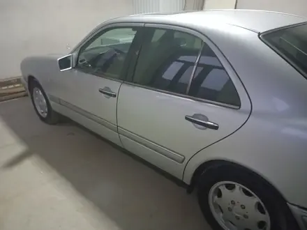 Mercedes-Benz E 230 1995 года за 2 500 000 тг. в Туркестан – фото 8