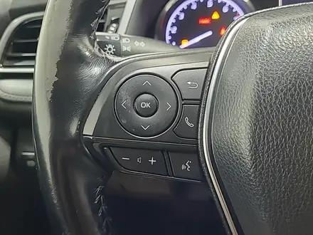 Toyota Camry 2019 года за 10 400 000 тг. в Алматы – фото 21