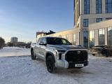 Toyota Tundra 2022 годаfor41 000 000 тг. в Астана – фото 2