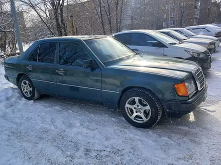 Mercedes-Benz E 230 1992 года за 1 250 000 тг. в Караганда – фото 3