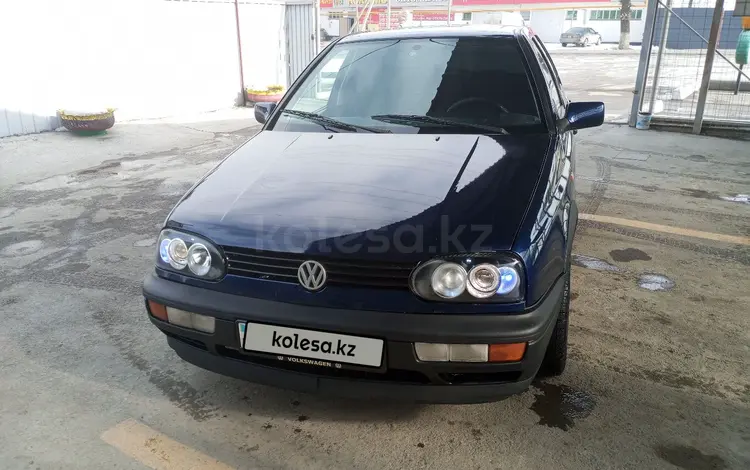 Volkswagen Golf 1993 года за 1 600 000 тг. в Алматы