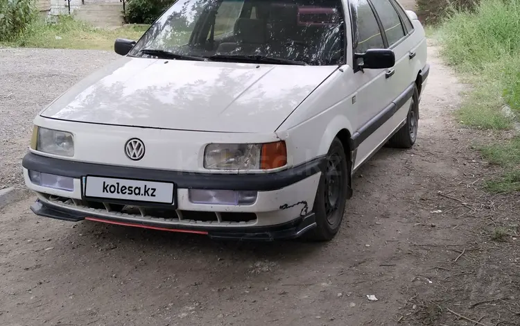 Volkswagen Passat 1993 года за 900 000 тг. в Актобе