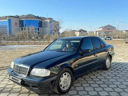 Mercedes-Benz C 180 1999 года за 3 600 000 тг. в Жанаозен – фото 6