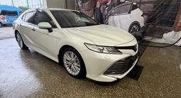 Toyota Camry 2018 годаүшін13 200 000 тг. в Актобе