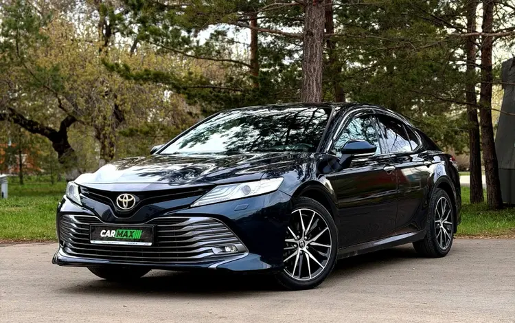 Toyota Camry 2018 года за 13 490 000 тг. в Кокшетау