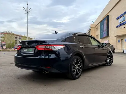 Toyota Camry 2018 года за 13 490 000 тг. в Кокшетау – фото 10