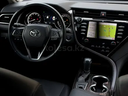 Toyota Camry 2018 года за 13 490 000 тг. в Кокшетау – фото 9