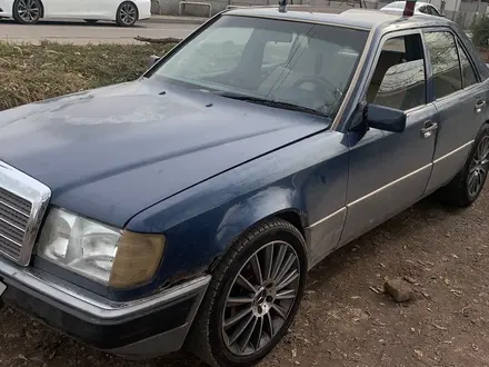 Mercedes-Benz E 230 1992 года за 1 200 000 тг. в Алматы – фото 5