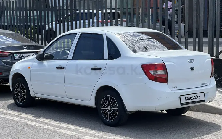 ВАЗ (Lada) Granta 2190 2013 годаүшін2 100 000 тг. в Астана