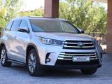 Toyota Highlander 2018 года за 18 800 000 тг. в Алматы