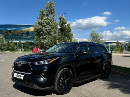 Toyota Highlander 2022 года за 32 500 000 тг. в Алматы – фото 2