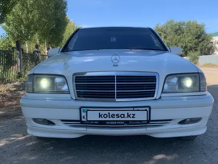 Mercedes-Benz C 200 1997 года за 3 500 000 тг. в Актобе – фото 2