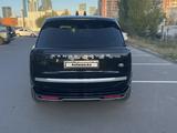 Land Rover Range Rover 2022 года за 90 000 000 тг. в Астана – фото 4