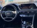 Hyundai Sonata 2019 года за 10 000 000 тг. в Атырау – фото 8