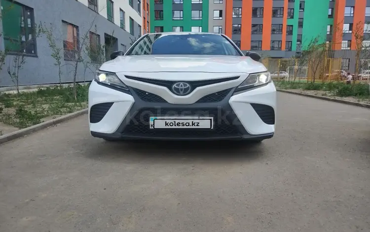 Toyota Camry 2019 годаfor13 000 000 тг. в Астана