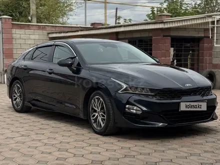 Kia K5 2021 года за 10 500 000 тг. в Алматы – фото 2