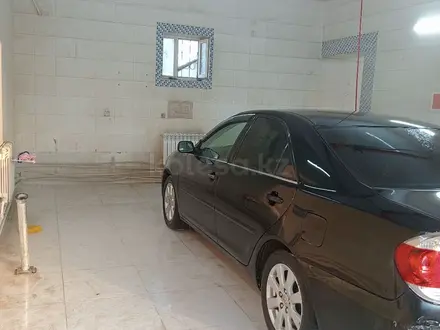 Toyota Camry 2004 года за 4 000 000 тг. в Жанаозен – фото 2