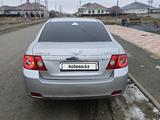 Chevrolet Epica 2007 года за 3 000 000 тг. в Атырау – фото 5
