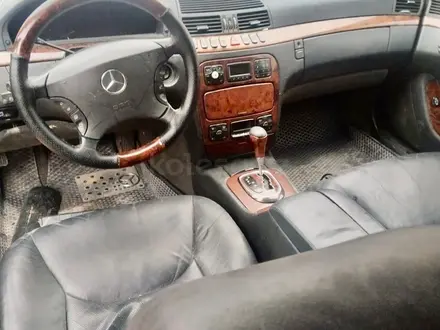 Mercedes-Benz S 320 2001 года за 2 500 000 тг. в Актау – фото 2