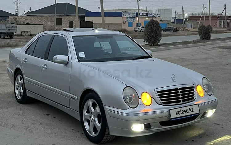 Mercedes-Benz E 320 2001 годаfor5 500 000 тг. в Жанаозен