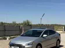 Hyundai Elantra, 2019
