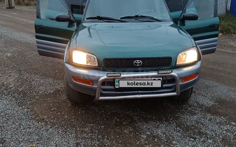 Toyota RAV4 1995 годаfor3 200 000 тг. в Караганда