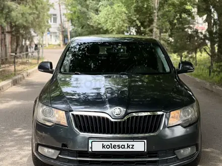 Skoda Superb 2014 года за 7 500 000 тг. в Алматы