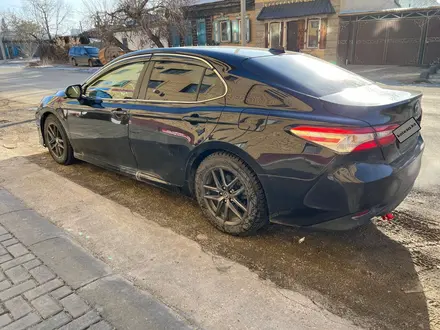 Toyota Camry 2018 года за 11 500 000 тг. в Семей – фото 11