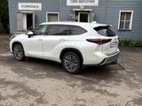 Toyota Highlander 2023 года за 31 900 000 тг. в Алматы – фото 4